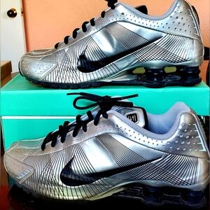 Polysorb Nike Women's Leather Metallic Silver and Black Athletic Shoes